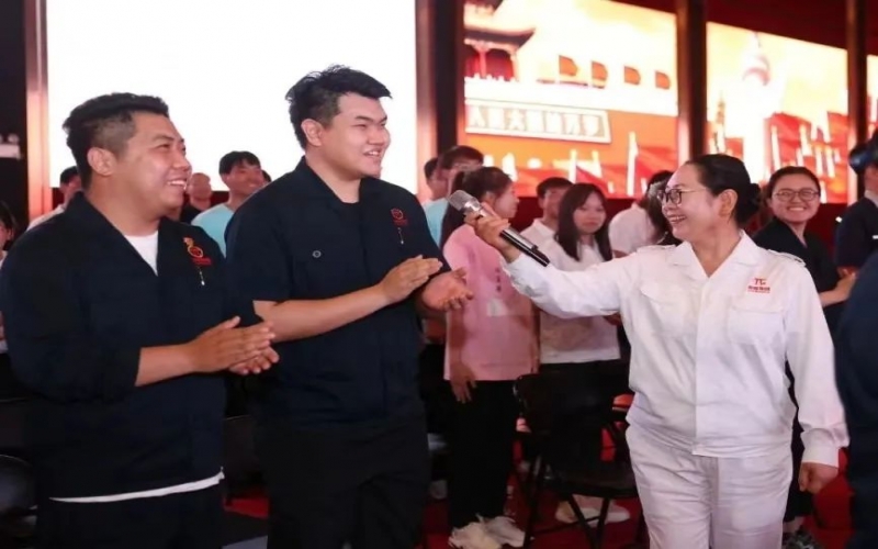 綻放青春光彩 開啟榮耀征程！榮程集團(tuán)舉行2023屆榮耀青年文藝匯報(bào)晚會(huì)