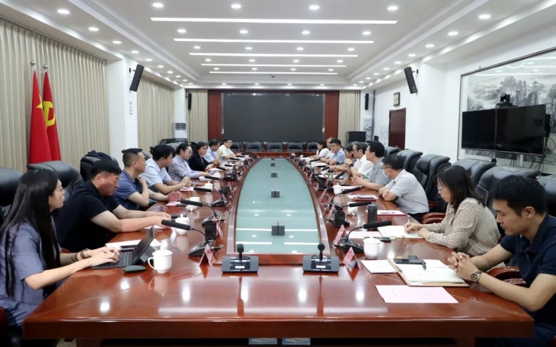 周波接待天津榮程祥泰投資控股集團有限公司、天津東疆綜合保稅區(qū)、天津市海河產(chǎn)業(yè)基金管理有限公司負責人一行