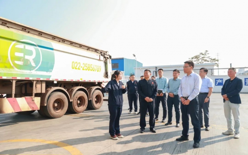 天津市交通運(yùn)輸委黨委書記、主任王志楠一行到榮程集團(tuán)走訪調(diào)研